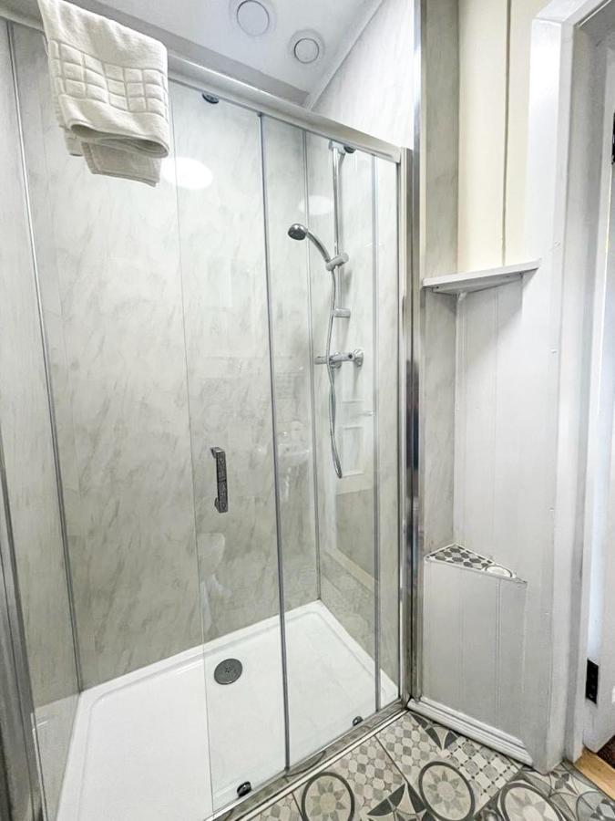 Remarkable 5Br Townhouse With Garden, Sleeps 12 EDI Exterior foto