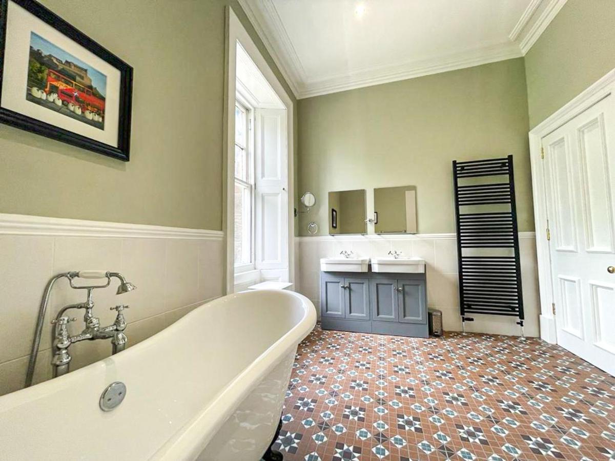 Remarkable 5Br Townhouse With Garden, Sleeps 12 EDI Exterior foto